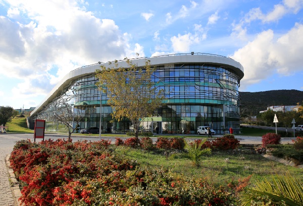 دانشگاه تکنولوژی ازمیر ترکیه-atilabors.com